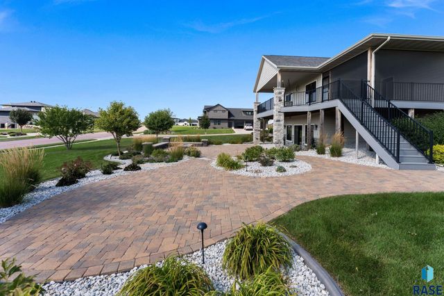 5601 E Chandler Dr Drive, Sioux Falls, SD 57110