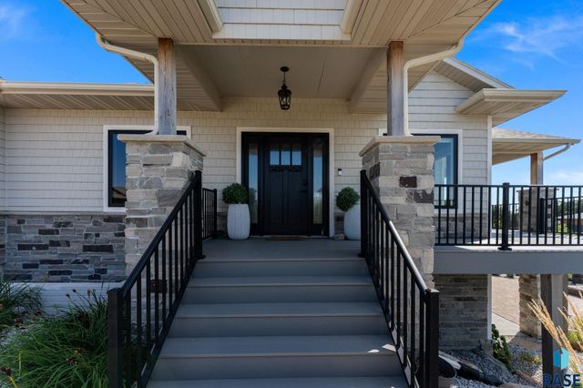 5601 E Chandler Dr Drive, Sioux Falls, SD 57110