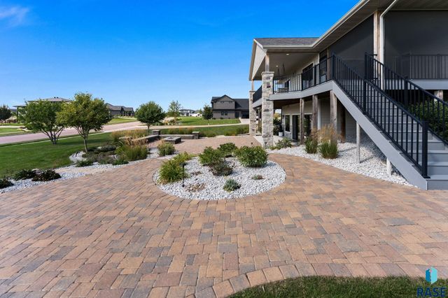 5601 E Chandler Dr Drive, Sioux Falls, SD 57110