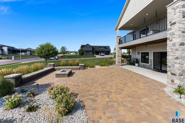 5601 E Chandler Dr Drive, Sioux Falls, SD 57110