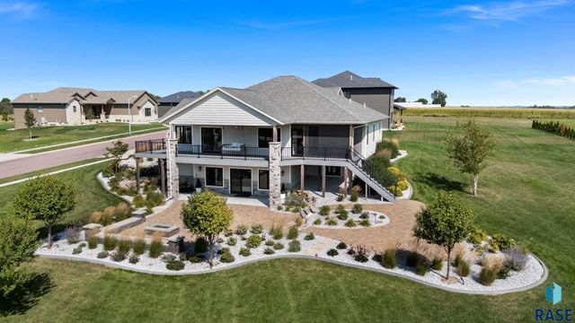 5601 E Chandler Dr Drive, Sioux Falls, SD 57110