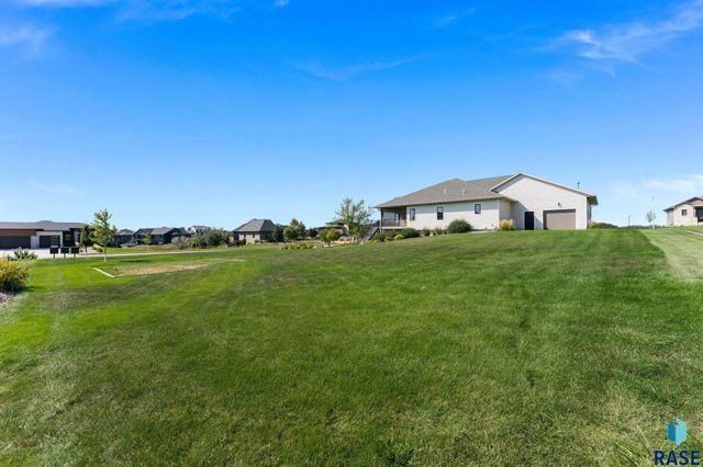 5601 E Chandler Dr Drive, Sioux Falls, SD 57110