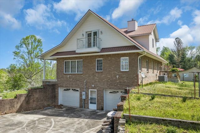 347 Mayberry Dr, Smithville, TN 37166