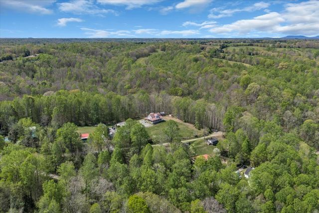347 Mayberry Dr, Smithville, TN 37166