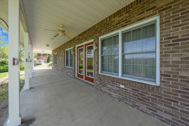 347 Mayberry Dr, Smithville, TN 37166