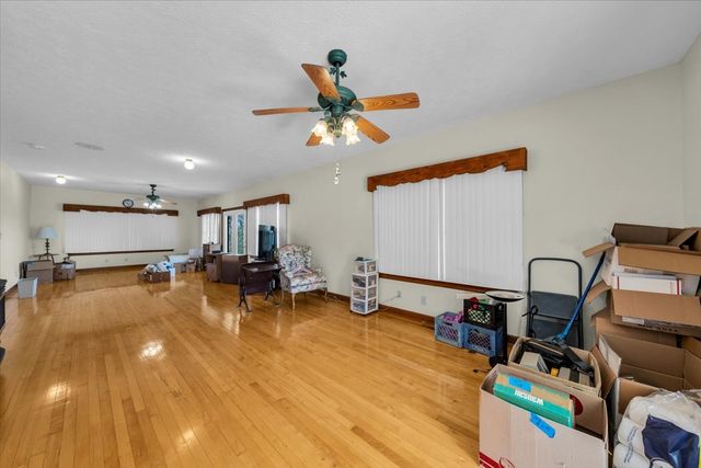 347 Mayberry Dr, Smithville, TN 37166