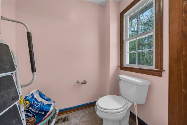 347 Mayberry Dr, Smithville, TN 37166