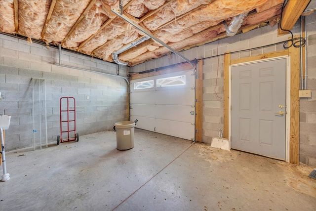 347 Mayberry Dr, Smithville, TN 37166