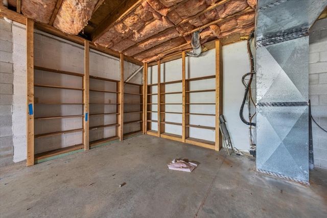 347 Mayberry Dr, Smithville, TN 37166