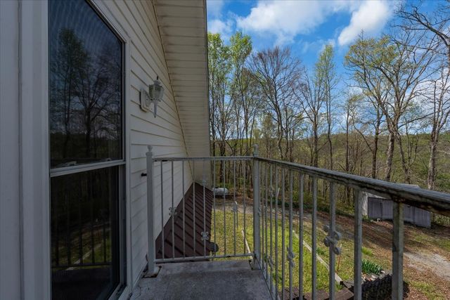 347 Mayberry Dr, Smithville, TN 37166