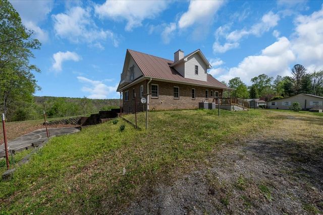347 Mayberry Dr, Smithville, TN 37166