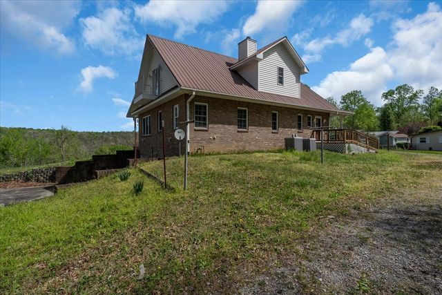 347 Mayberry Dr, Smithville, TN 37166