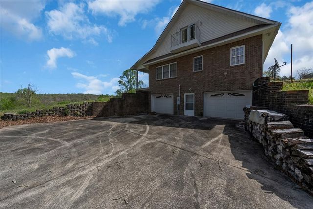 347 Mayberry Dr, Smithville, TN 37166