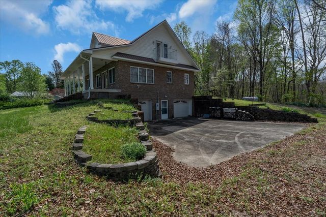 347 Mayberry Dr, Smithville, TN 37166