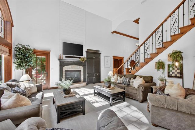 2813 RIVER FOREST HILLS DRIVE, Pulaski, WI 54162