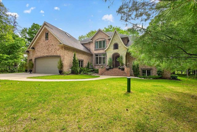 2813 RIVER FOREST HILLS DRIVE, Pulaski, WI 54162