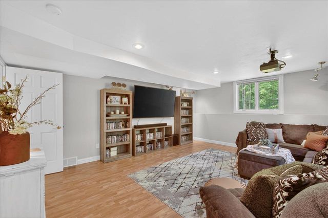 2813 RIVER FOREST HILLS DRIVE, Pulaski, WI 54162