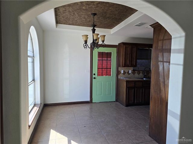 1004 Ivory Avenue, Rio Grande City, TX 78582