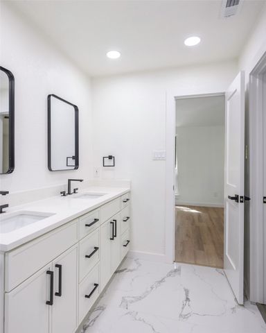 446 Silver Creek Drive, Duncanville, TX 75137