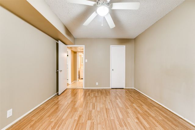 5322 Fleetwood Oaks Avenue 242, Dallas, TX 75235