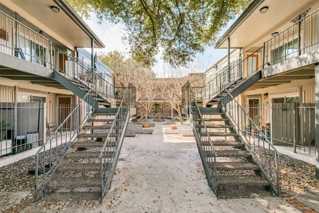 5322 Fleetwood Oaks Avenue 242, Dallas, TX 75235