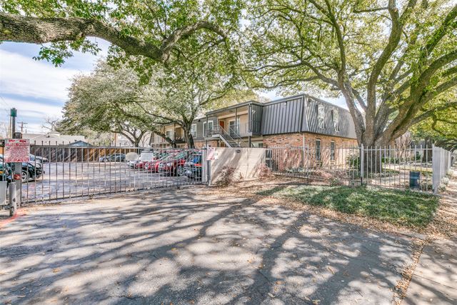 5322 Fleetwood Oaks Avenue 242, Dallas, TX 75235