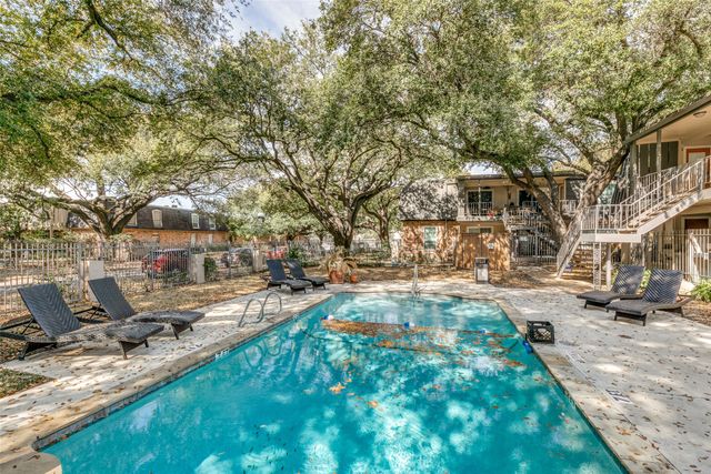 5322 Fleetwood Oaks Avenue 242, Dallas, TX 75235