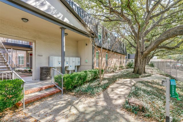 5322 Fleetwood Oaks Avenue 242, Dallas, TX 75235