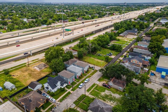 3102 Brackenridge Street, Houston, TX 77026