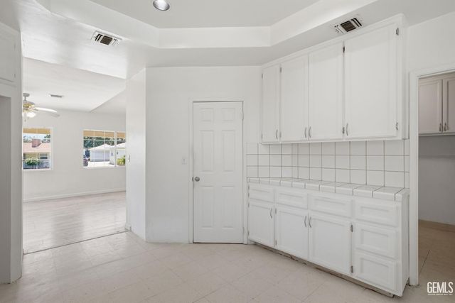 214 LOWELL Drive, Bakersfield, CA 93308