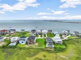 9309 Vista Bella, Galveston, TX 77554