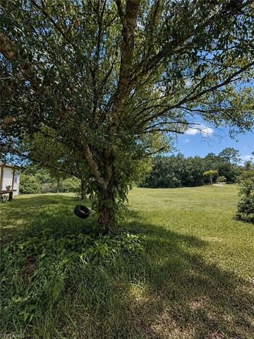 19450 Donna DR, North Fort Myers, FL 33917