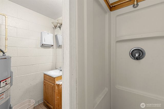 1052 Valley Mall PKWY, East Wenatchee, WA 98802