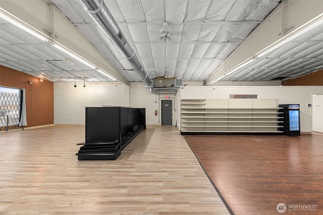 1052 Valley Mall PKWY, East Wenatchee, WA 98802