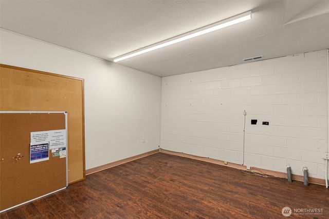 1052 Valley Mall PKWY, East Wenatchee, WA 98802