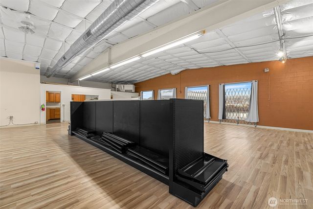 1052 Valley Mall PKWY, East Wenatchee, WA 98802