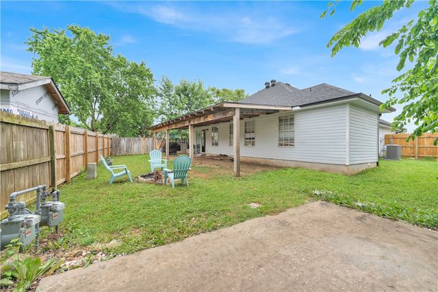 2385 Bering Place, Springdale, AR 72764