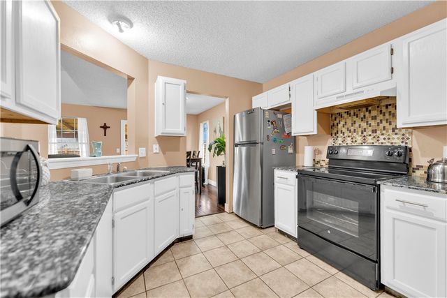 2385 Bering Place, Springdale, AR 72764