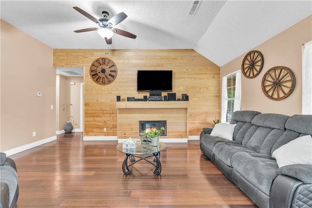 2385 Bering Place, Springdale, AR 72764
