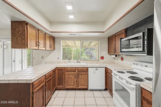 10410 S 44TH Street, Phoenix, AZ 85044