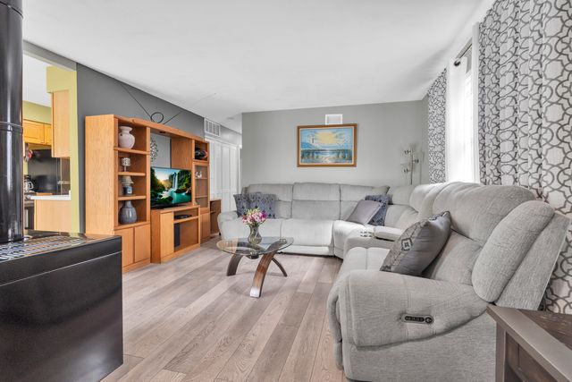 1314 ELY Court 1314, Wheeling, IL 60090