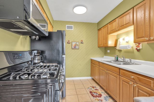 1314 ELY Court 1314, Wheeling, IL 60090