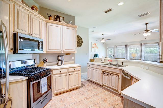 8628 Saranac Trail, Fort Worth, TX 76118