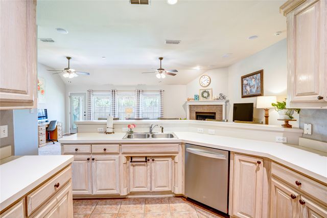 8628 Saranac Trail, Fort Worth, TX 76118