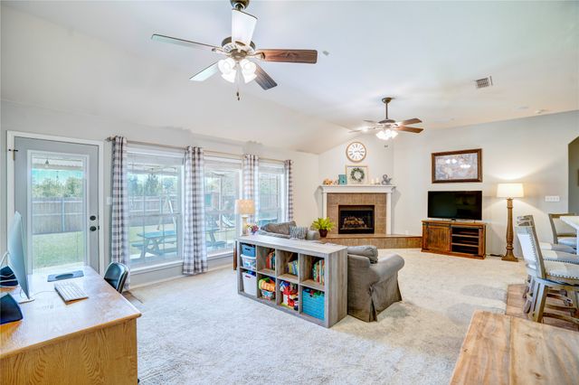 8628 Saranac Trail, Fort Worth, TX 76118