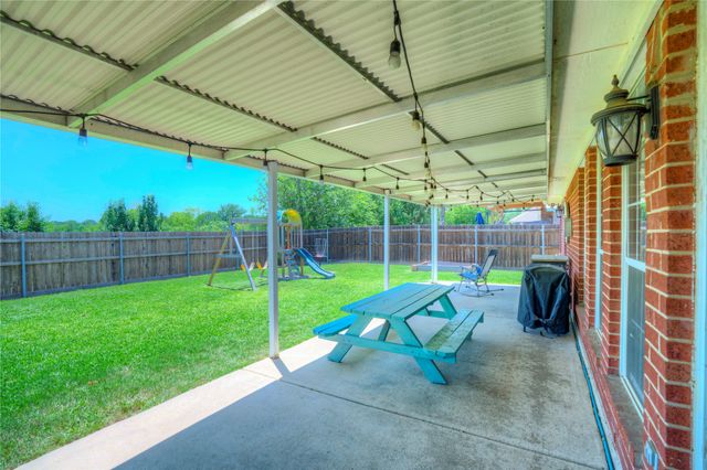 8628 Saranac Trail, Fort Worth, TX 76118
