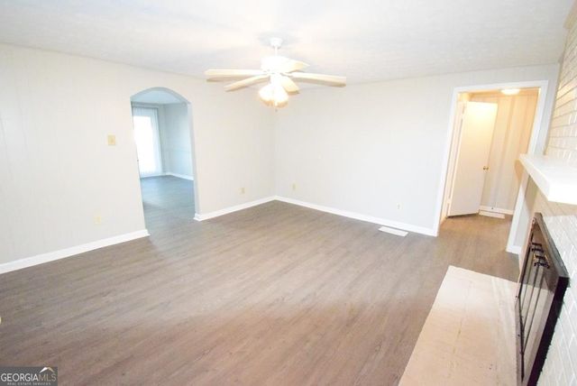 2625 Sharpsburg Mccullum Road, Newnan, GA 30265