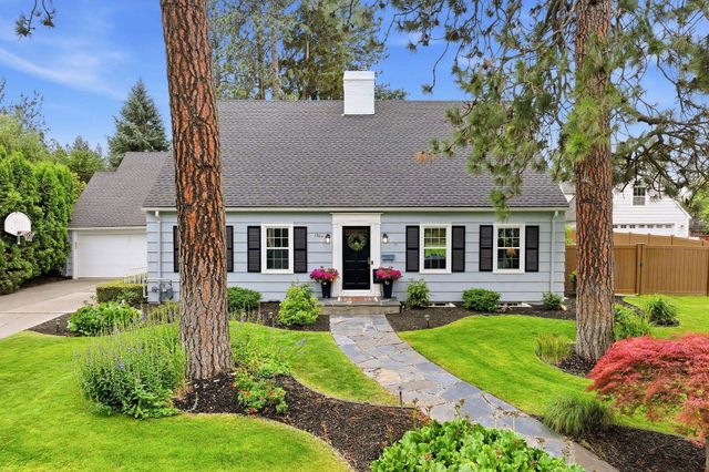 1204 E Overbluff Rd, Spokane, WA 99203