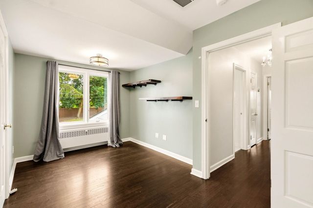 1204 E Overbluff Rd, Spokane, WA 99203