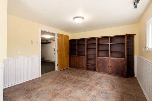 1204 E Overbluff Rd, Spokane, WA 99203
